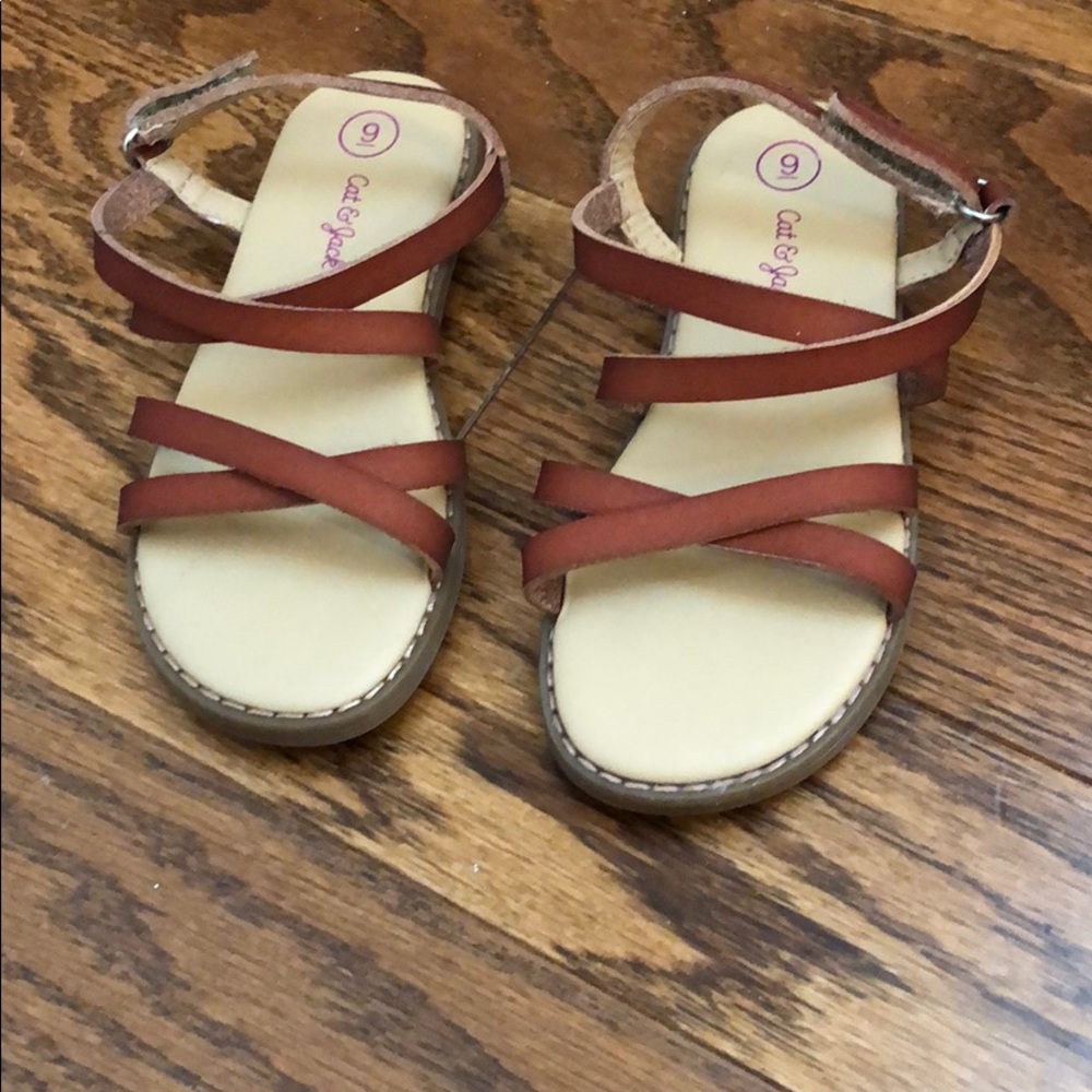 Leather strap sandals